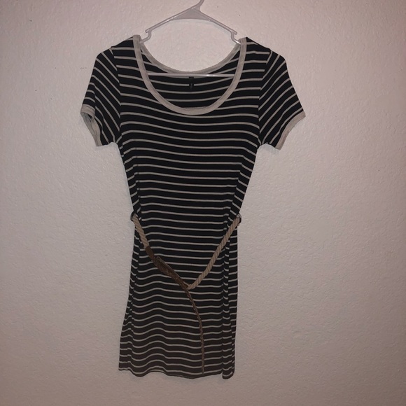 dress - Picture 1 of 3